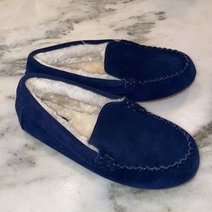 NEW (no tags) Lands End Kids Suede Leather Moccasin Slippers